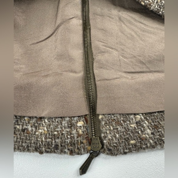 Chanel Wool Tweed Blend VTG Rear Zip Silk Lined Skirt EU 40 US 6/8 - Picture 12 of 14